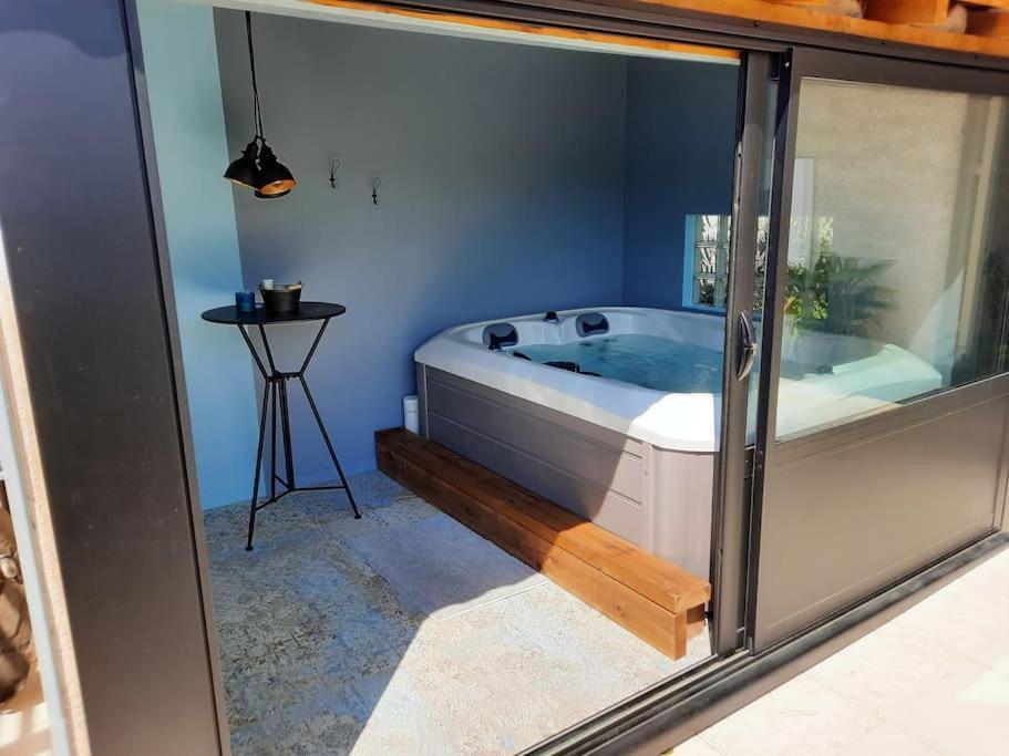 Ferienwohnung La Bastide En Front D'Etang De Thau Bouzigues Exterior foto